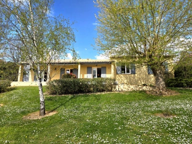 House and pool, set in a calm wooded environment near to Eymet for sale for 381,600&euro; in Dordogne, Aquitaine
