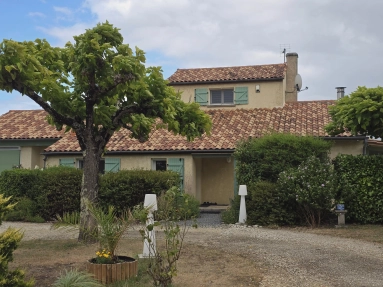 Family home with pool in a peaceful area for sale for 392,200&euro; in Dordogne, Aquitaine
