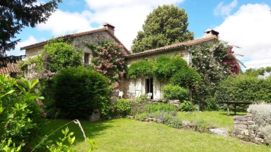 Charming Home with  in Quiet Hamlet for sale for 152,600&euro; in Charente, Poitou-Charentes