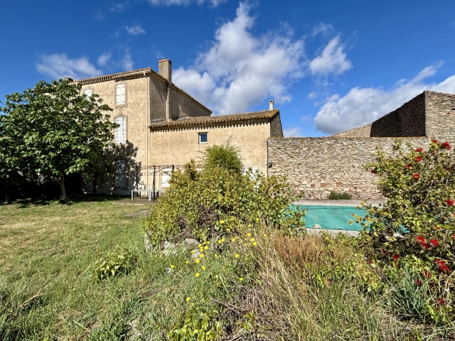 Impressive Character Property combining Modern Living with Original Features for sale for 447,000&euro; in Aude, Languedoc-Roussillon