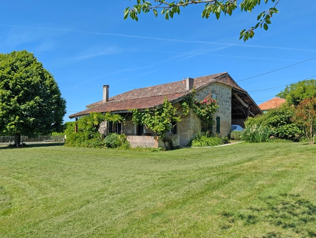 3 Bedroom(s) - 2 Bathroom(s) - 4,990m² land for sale in Lot-et-Garonne, Aquitaine, France - FrenchPropertyPortal.com Rural stone farmhouse with fabulous views for sale for 267,500€ in Lot-et-Garonne, Aquitaine