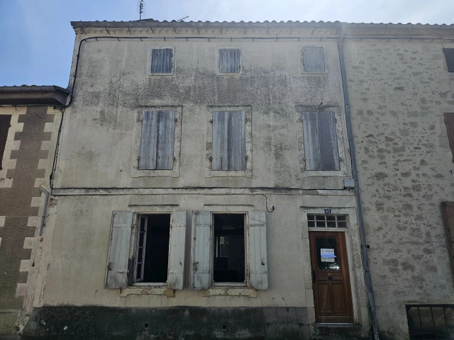 Great potential ! for sale for 109,000&euro; in Gironde, Aquitaine