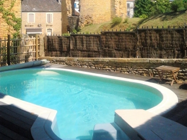8 Bedroom(s) - 6 Bathroom(s) - 450m² land for sale in Dordogne, Aquitaine, France - FrenchPropertyPortal.com Imposing Village Property with Income Potential for sale for 546,000€ in Dordogne, Aquitaine