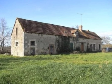 Renovation project with barn, bread oven and land for sale for 34,000&euro; in Indre, Centre