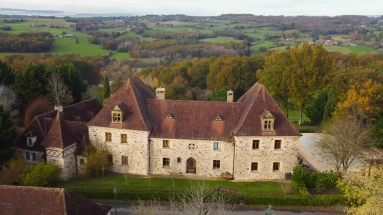Magnificent Perigordine manor house dating back to the 17th century for sale for 1,500,000&euro; in Dordogne, Aquitaine