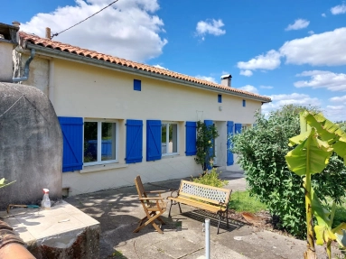 Beautiful country house for sale for 160,230&euro; in Charente-Maritime, Poitou-Charentes
