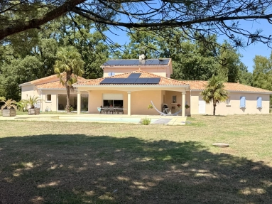 Elegant Home with Pool, Large Garden and Electric Gate – Short Distance to Brigueuil Centre for sale for 409,500&euro; in Charente, Poitou-Charentes