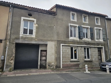 3 Bedroom(s) - 2 Bathroom(s) - 879m² land for sale in Charente, Poitou-Charentes, France - FrenchPropertyPortal.com Village Centre Village Property with Renovation Potential for sale for 79,950€ in Charente, Poitou-Charentes