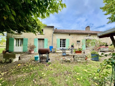 2 Bedroom(s) - 1 Bathroom(s) - 2,805m² land for sale in Dordogne, Aquitaine, France - FrenchPropertyPortal.com 2-bed stone cottage close to amenities for sale for 214,000€ in Dordogne, Aquitaine