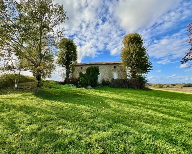 Charming Country Home with Breathtaking Views for sale for 179,000&euro; in Lot-et-Garonne, Aquitaine
