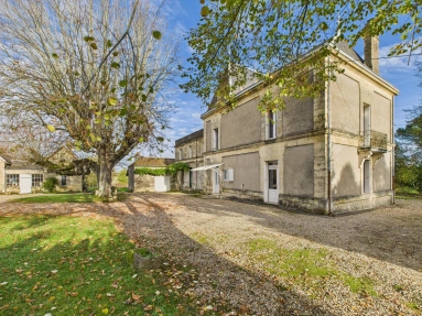 Elegant Château Near Saint‑Émilion for sale for 477,000&euro; in Gironde, Aquitaine