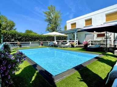 4 Bedroom(s) - 2 Bathroom(s) - 1,450m² land for sale in Lot-et-Garonne, Aquitaine, France - FrenchPropertyPortal.com Beautifully Presented Home with Guest Apartment, Pool & Enclosed Gardens for sale for 299,000€ in Lot-et-Garonne, Aquitaine