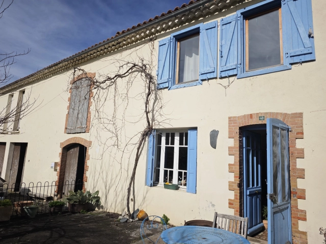 Former winegrowers house with attached barn and various parcels of land for sale for 145,000&euro; in Aude, Languedoc-Roussillon