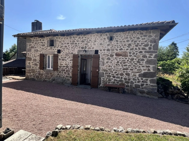 2 Bedroom(s) - 1 Bathroom(s) - 476m² land for sale in Dordogne, Aquitaine, France - FrenchPropertyPortal.com Charming Rural Retreat Just Minutes from Lake and Village for sale for 110,000€ in Dordogne, Aquitaine
