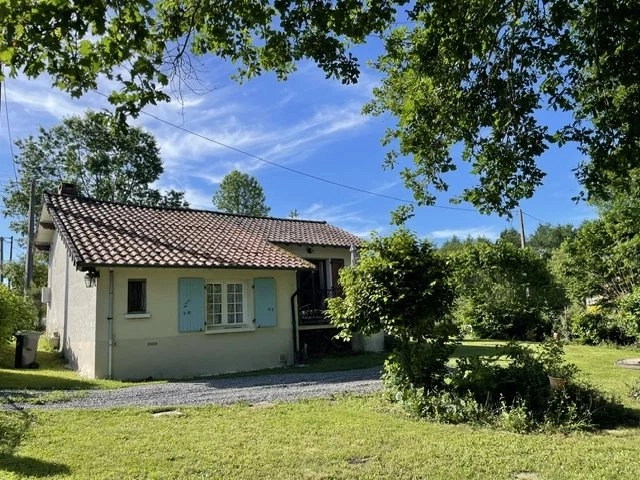 2 Bedroom(s) - 1 Bathroom(s) - 2,559m² land for sale in Haute-Vienne, Limousin, France - FrenchPropertyPortal.com Charming 2-Bedroom house in Saint-Bazile, France for sale for 99,000€ in Haute-Vienne, Limousin