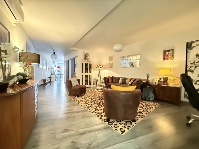3 Bedroom(s) - 3 Bathroom(s) - 117m² land for sale in Charente, Poitou-Charentes, France - FrenchPropertyPortal.com Beautifully renovated stone character property in one of the Charente's most desirable villages. for sale for 295,000€ in Charente, Poitou-Charentes