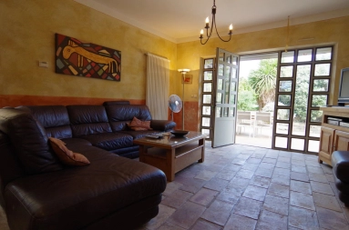 Puicheric: 5 bed house in the Aude with pool, gardens - close to the Canal du Midi for sale for 500,000&euro; in Aude, Languedoc-Roussillon