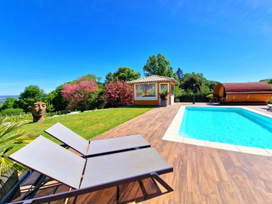 3 Bedroom(s) - 2 Bathroom(s) - 1,358m² land for sale in Dordogne, Aquitaine, France - FrenchPropertyPortal.com Home or turnkey property with panoramic views for sale for 519,400€ in Dordogne, Aquitaine