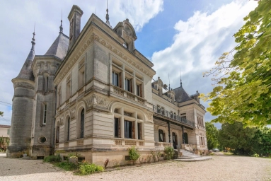 Magnificent 19th Century Château in the heart of the Cognac vines for sale for 1,499,000&euro; in Charente, Poitou-Charentes