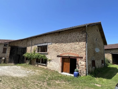 180m2 renovated farmhouse and barn for sale for 255,800&euro; in Haute-Vienne, Limousin
