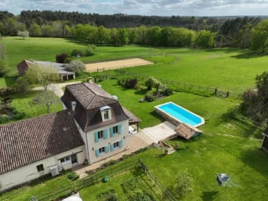 5 Bedroom(s) - 3 Bathroom(s) - 41,615m² land for sale in Dordogne, Aquitaine, France - FrenchPropertyPortal.com Energy efficient 4 bed house with swimming pool, guest cottage and 4 hectares for sale for 850,000€ in Dordogne, Aquitaine