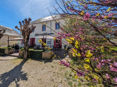 A hospitality business on the outskirts of Rocamadour for sale for 420,500&euro; in Lot, Midi-Pyrénées