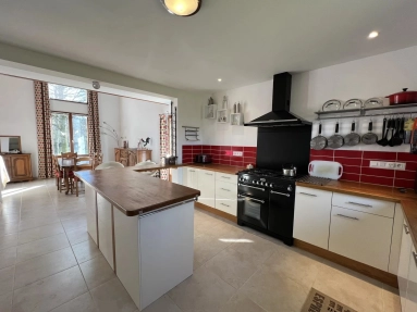 3 Bedroom(s) - 2 Bathroom(s) - 10,020m² land for sale in Dordogne, Aquitaine, France - FrenchPropertyPortal.com Modern spacious home with large garden near to small Dordogne town for sale for 255,000€ in Dordogne, Aquitaine