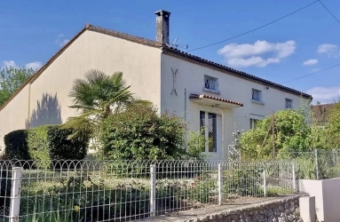 Stone house to reinvent – Port-Sainte-Foy (Dordogne) for sale for 134,000&euro; in Gironde, Aquitaine