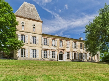 Exceptional Château – Ready to Live, Full of Potential for sale for 1,590,000&euro; in Tarn-et-Garonne, Midi-Pyrénées