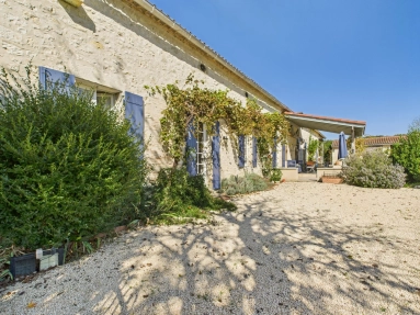 4 Bedroom(s) - 3 Bathroom(s) - 9,862m² land for sale in Lot-et-Garonne, Aquitaine, France - FrenchPropertyPortal.com Charming farmhouse with pool on just under 1 hectare for sale for 525,000€ in Lot-et-Garonne, Aquitaine