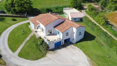 Equestrian Property in the Charente for sale for 1,180,000&euro; in Charente, Poitou-Charentes