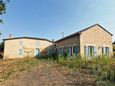 Renovation Opportunity Near Monségur for sale for 214,000&euro; in Gironde, Aquitaine