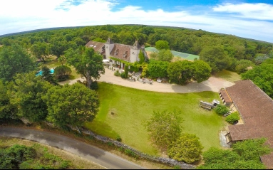 Livernon - Large country property with pool, tennis court and 2.5 hectares for sale for 498,000&euro; in Lot, Midi-Pyrénées