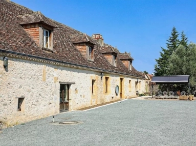 Stone farmhouse with garden and swimming pool for sale for 466,400&euro; in Dordogne, Aquitaine