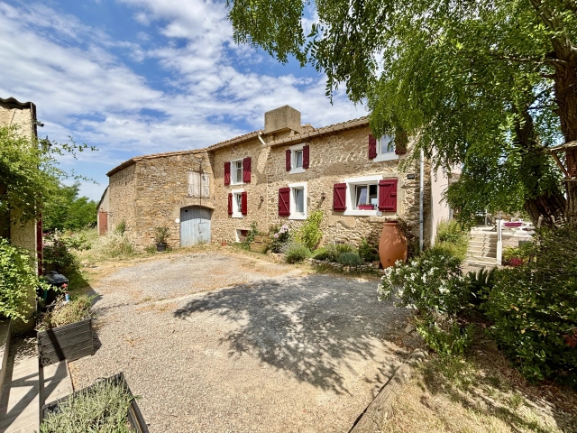 Exceptional Home with Spacious Interiors for sale for 425,000&euro; in Aude, Languedoc-Roussillon