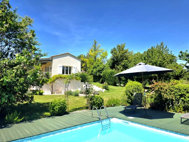 3 Bedroom(s) - 1 Bathroom(s) - 3,145m² land for sale in Dordogne, Aquitaine, France - FrenchPropertyPortal.com Charming family home with pool and terrace, large garden, views for sale for 278,200€ in Dordogne, Aquitaine