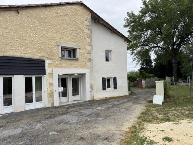 Large versatile home and annexe for sale for 172,800&euro; in Dordogne, Aquitaine
