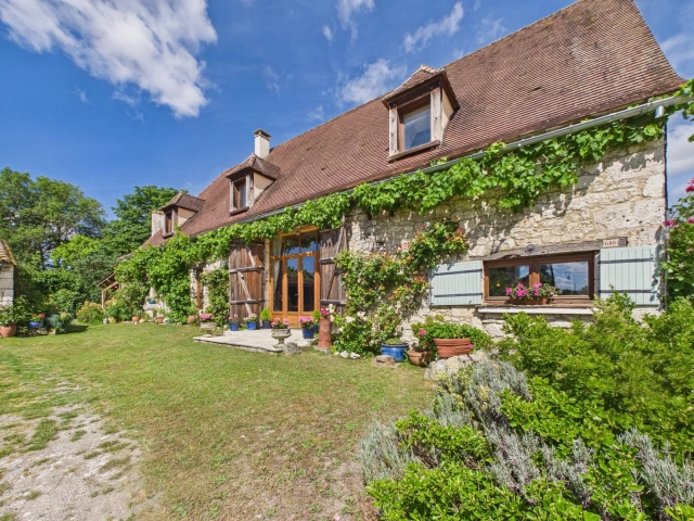 Beautiful Barn Conversion with Panoramic Countryside Views for sale for 455,800&euro; in Dordogne, Aquitaine