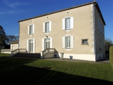 3 Bedroom(s) - 2 Bathroom(s) - 2,541m² land for sale in Lot-et-Garonne, Aquitaine, France - FrenchPropertyPortal.com Magnificent Manor House in Superb Condition for sale for 398,984€ in Lot-et-Garonne, Aquitaine
