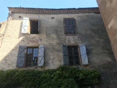 Historique village house in need of renovation for sale for 340,425&euro; in Tarn, Midi-Pyrénées