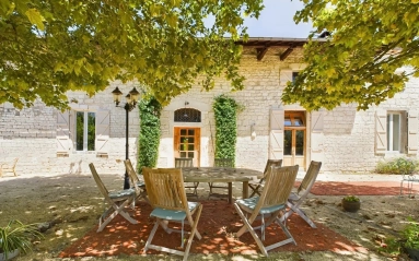Lovely estate with 40 ha of fenced land, pool and guest house for sale for 1,350,000&euro; in Lot-et-Garonne, Aquitaine