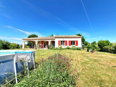 4 Bedroom(s) - 2 Bathroom(s) - 1,758m² land for sale in Lot-et-Garonne, Aquitaine, France - FrenchPropertyPortal.com Single-storey four-bedroom home with beautiful garden and covered terrace for sale for 230,050€ in Lot-et-Garonne, Aquitaine
