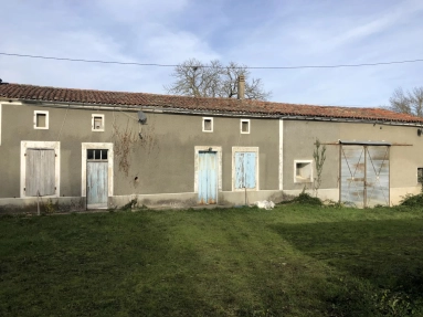 17,599m² land for sale in Charente, Poitou-Charentes, France - FrenchPropertyPortal.com A great project with plenty of scope. Possible future gite complex for sale for 79,992€ in Charente, Poitou-Charentes