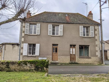 Charming 3 bedroom property for renovation for sale for 31,000€ in Indre, Centre
