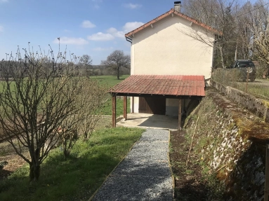 2 Bedroom(s) - 1 Bathroom(s) - 690m² land for sale in Haute-Vienne, Limousin, France - FrenchPropertyPortal.com Detached hamlet house close to town for sale for 46,000€ in Haute-Vienne, Limousin