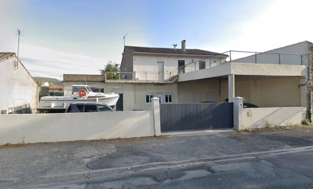 5 Bedroom(s) - 2 Bathroom(s) - 740m² land for sale in Aude, Languedoc-Roussillon, France - FrenchPropertyPortal.com Renovated large house with great potential for business activity – Strategic location between Carcassonne and Narbonne for sale for 280,000€ in Aude, Languedoc-Roussillon