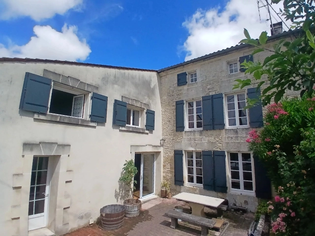 5 Bedroom(s) - 1 Bathroom(s) - 229m² land for sale in Charente, Poitou-Charentes, France - FrenchPropertyPortal.com Pretty stone 5-bed village house with outbuilding for sale for 235,400€ in Charente, Poitou-Charentes
