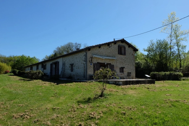 3 Bedroom(s) - 2 Bathroom(s) - 6,954m² land for sale in Lot-et-Garonne, Aquitaine, France - FrenchPropertyPortal.com Stone house with swimming pool in Lot et Garonne for sale for 249,500€ in Lot-et-Garonne, Aquitaine