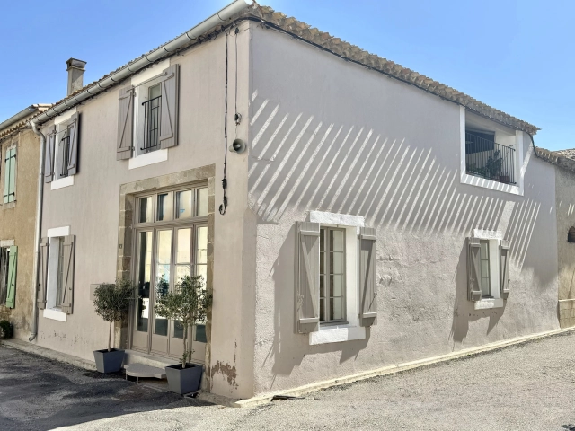 Beautifully Renovated turnkey property with Jacuzzi/spa area for sale for 218,000&euro; in Aude, Languedoc-Roussillon