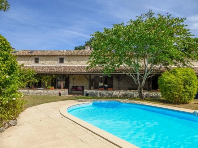 8 Bedroom(s) - 7 Bathroom(s) - 23,155m² land for sale in Dordogne, Aquitaine, France - FrenchPropertyPortal.com Stone farmhouse with three guest accommodations in a secluded setting for sale for 775,000€ in Dordogne, Aquitaine